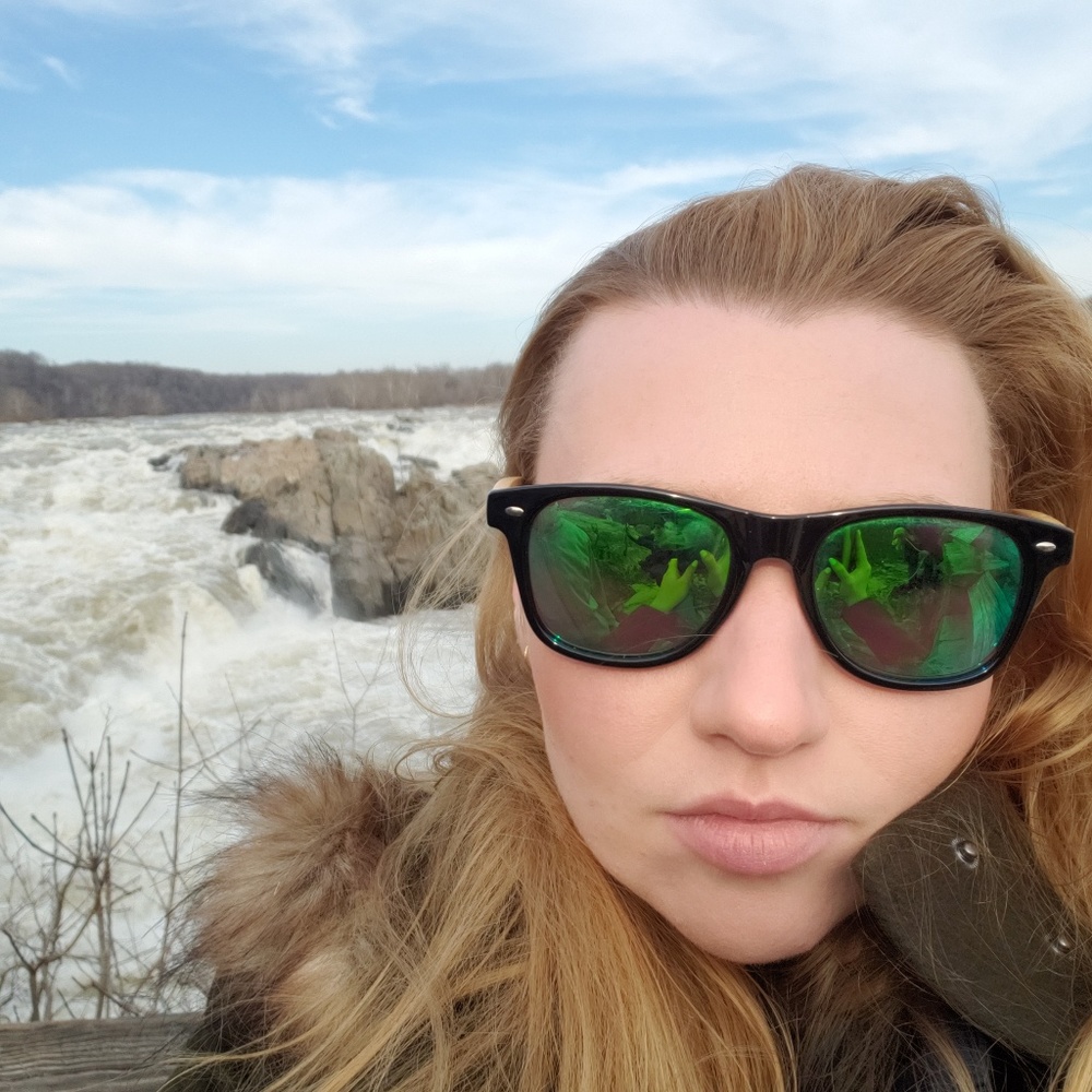 Meet your Posher, Victoria